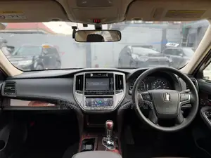 Toyota Crown 2014 Black
