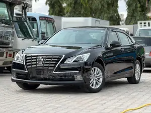 Toyota Crown 2014 Black