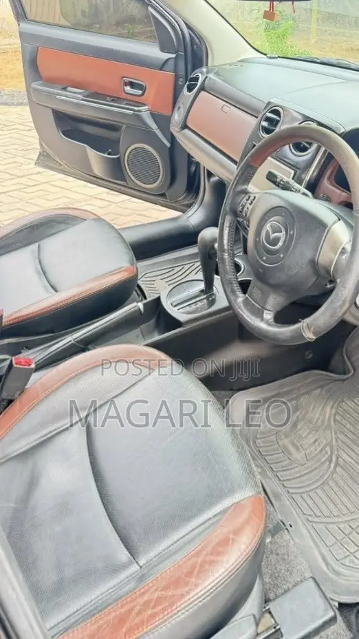 Mazda Verisa 2009 Black