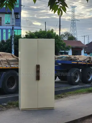 Simple Wadrobes Yenye Milango Miwili Maalumu Kwa Nguo Na Rangi Pendwa