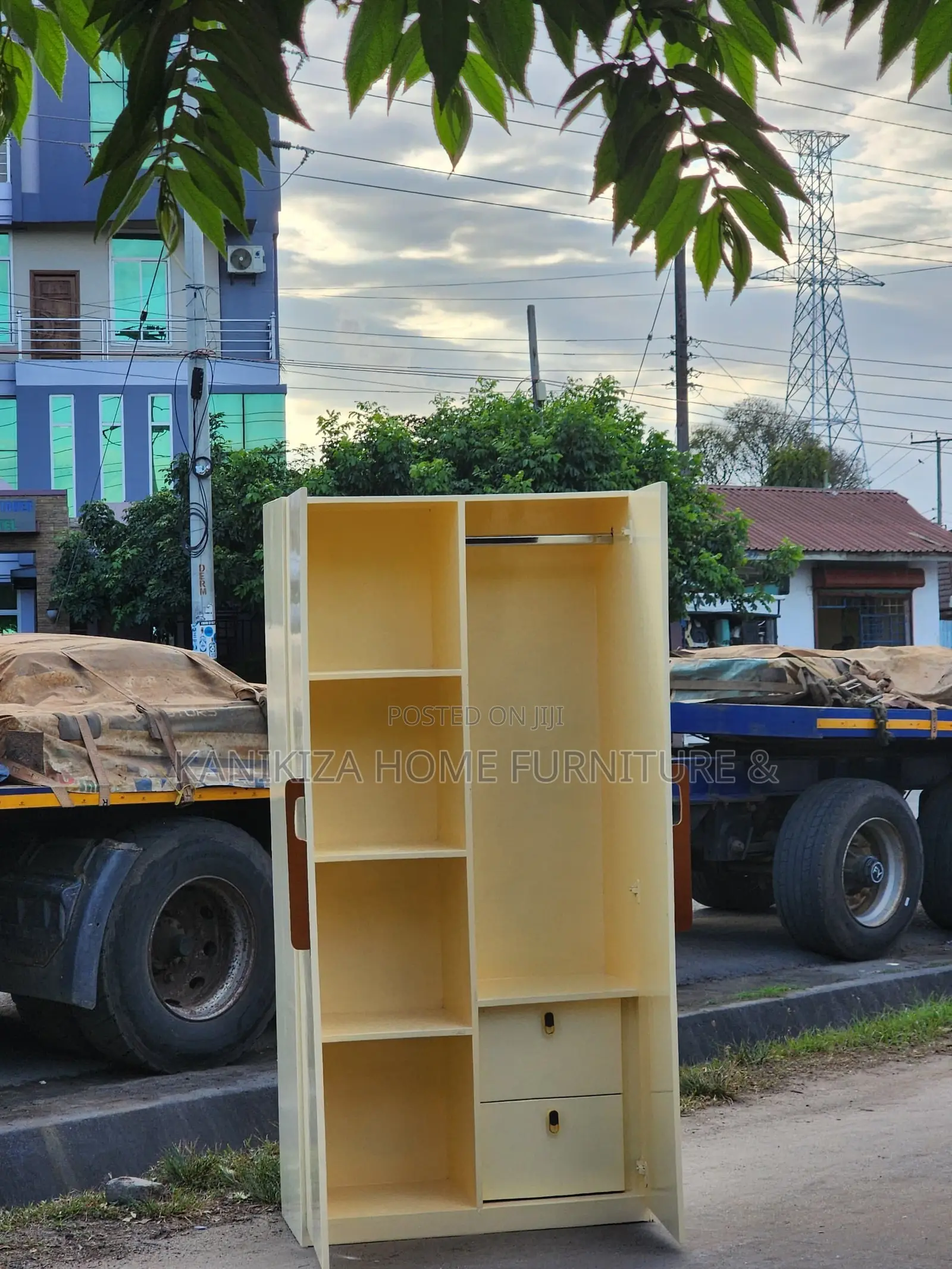 Simple Wadrobes Yenye Milango Miwili Maalumu Kwa Nguo Na Rangi Pendwa