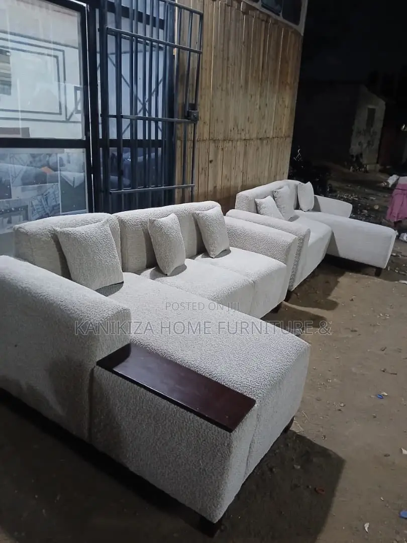 Simple L Shaped Sofa Ya Watu Wanne