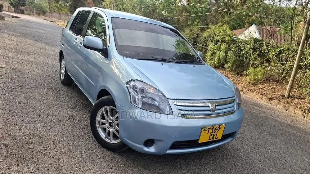 Toyota Raum 2004 Blue