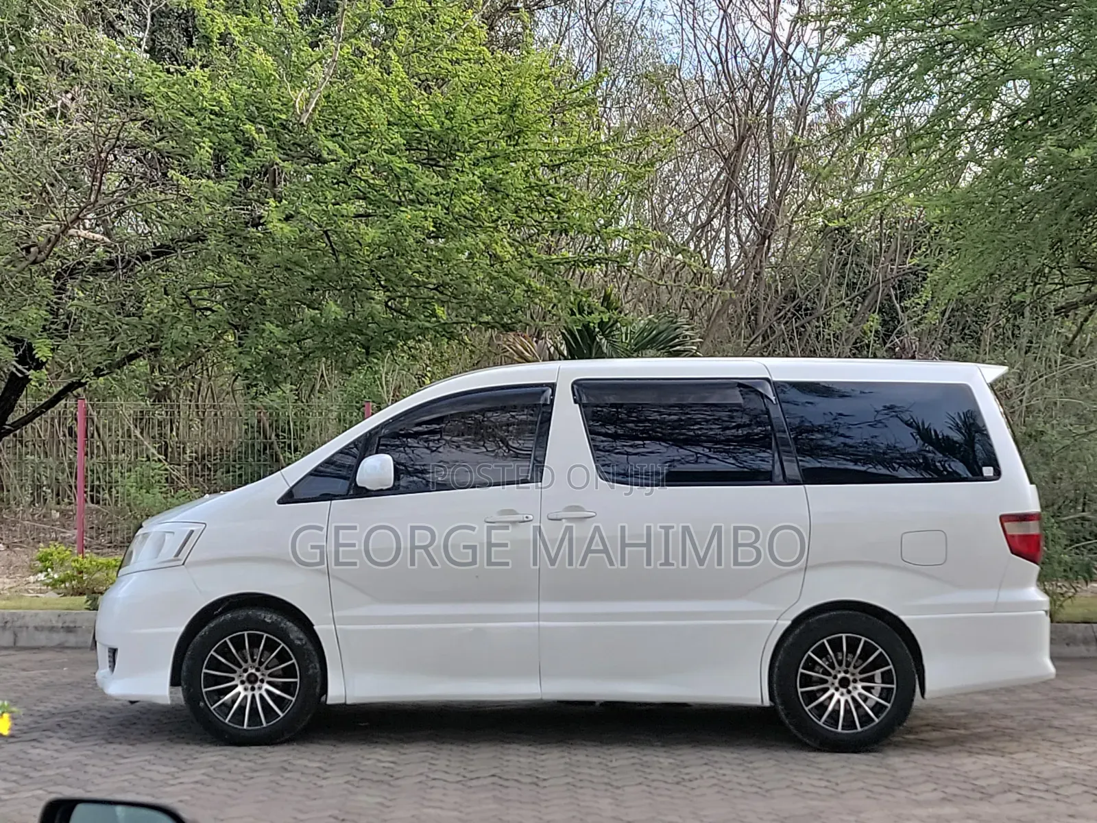 Toyota Alphard 2004 White
