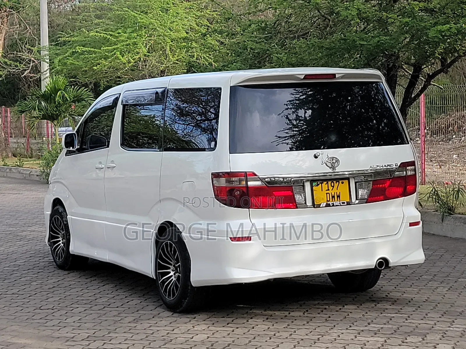 Toyota Alphard 2004 White