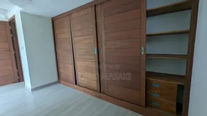5bdrm Villa in The White Villa, Oyster Bay for rent