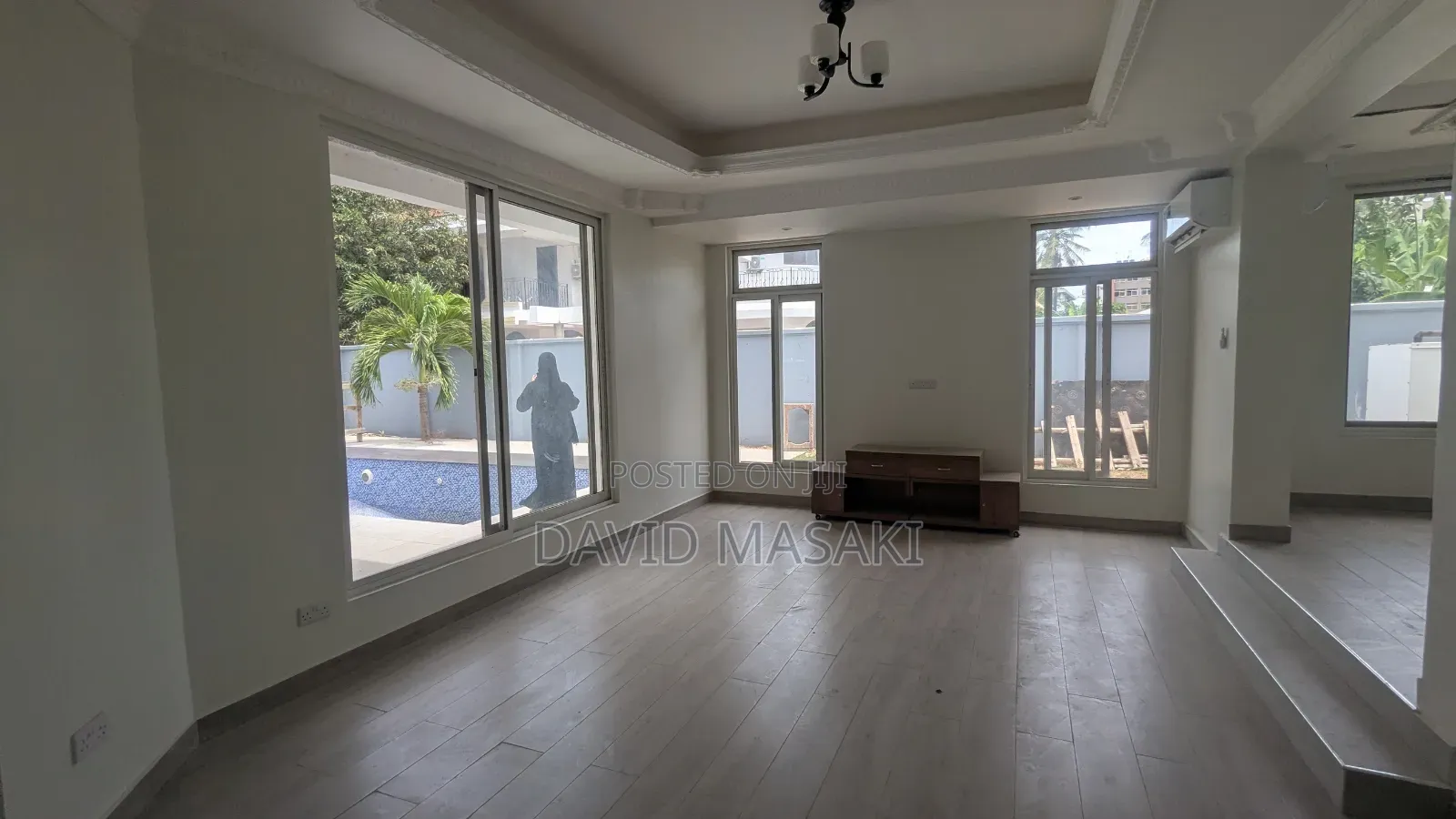 5bdrm Villa in The White Villa, Oyster Bay for rent