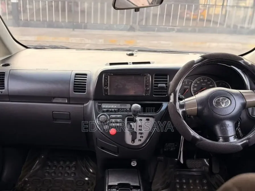 Toyota Wish 2007 Gray