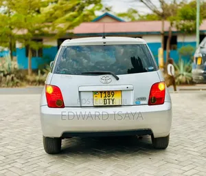 Toyota IST 2006 Silver