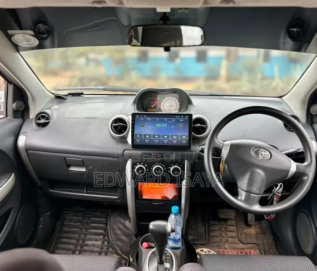 Toyota IST 2006 Silver