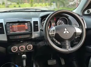 Mitsubishi Outlander 2011 Black