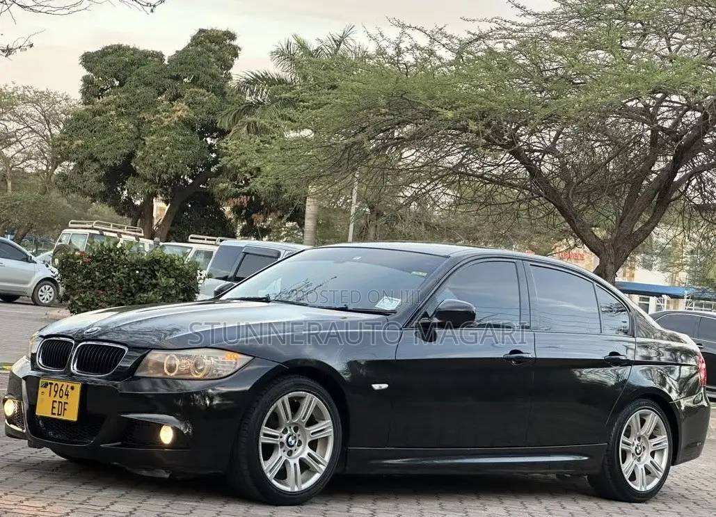 BMW 3 Series 2011 Black