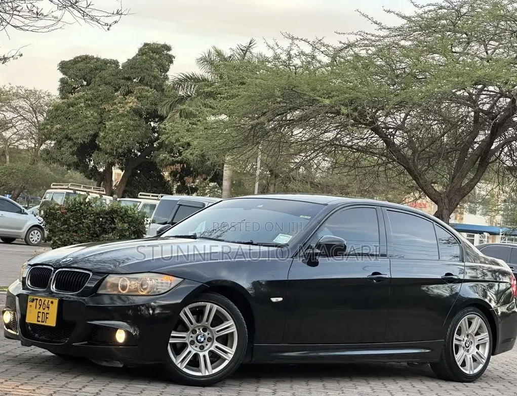 BMW 3 Series 2011 Black