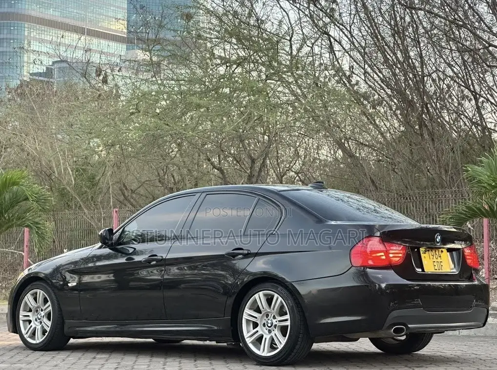 BMW 3 Series 2011 Black