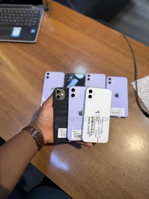 Apple iPhone 11 64 GB Purple