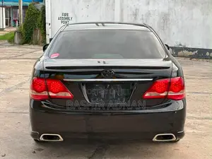 Toyota Crown 2009 Matt Black