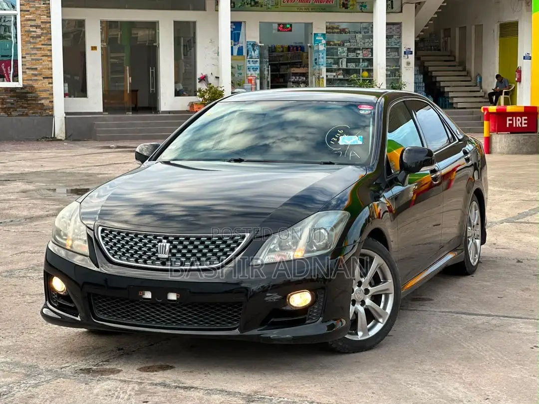 Toyota Crown 2009 Matt Black