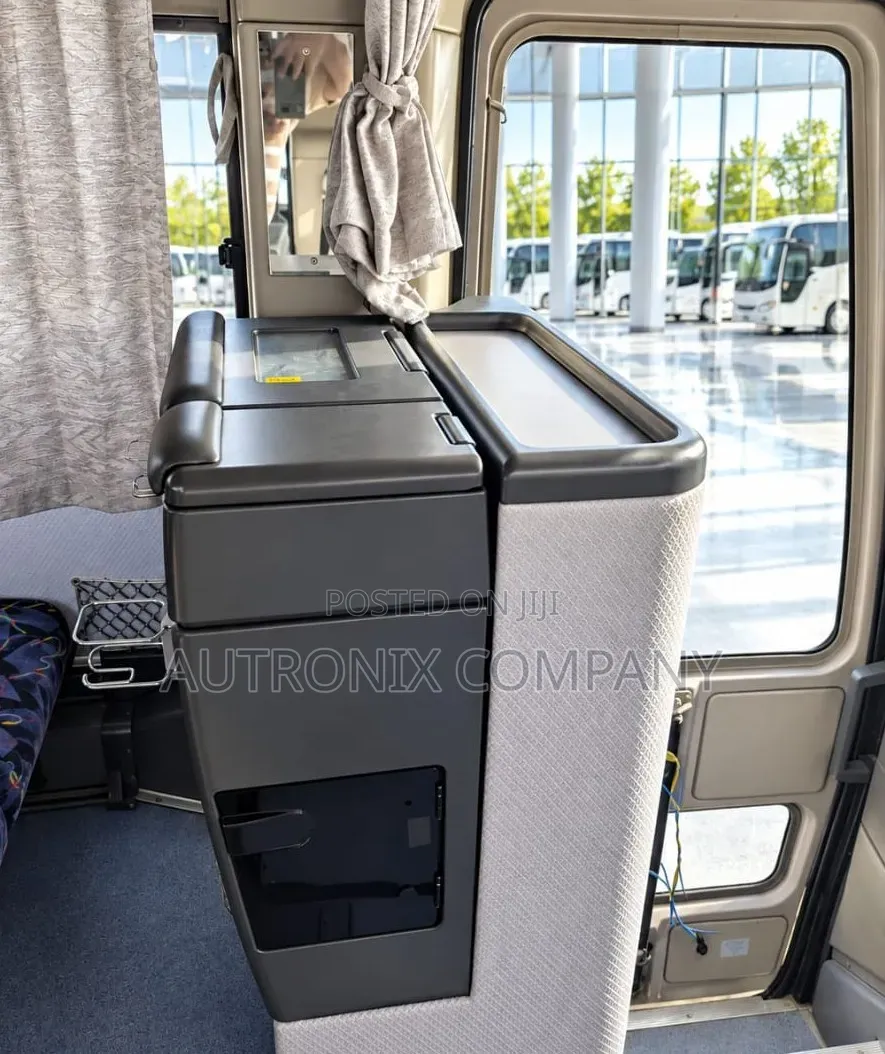 Mitsubishi Fuso Aero Bus 2003 Blue