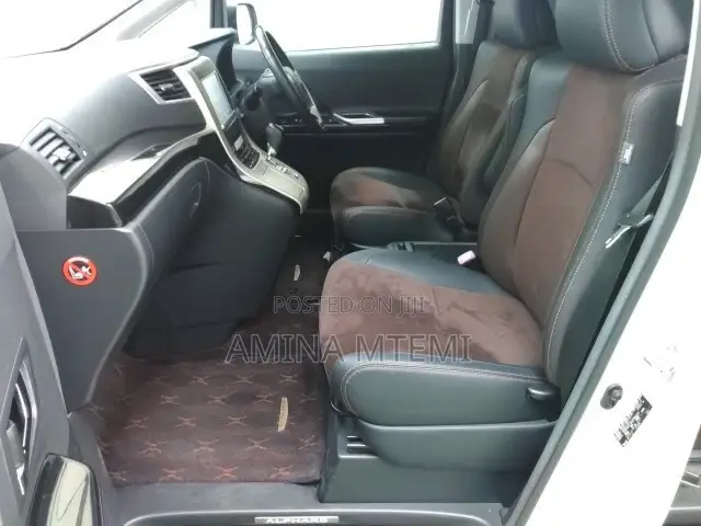 Toyota Alphard 2.4 Petrol AWD 2013 White
