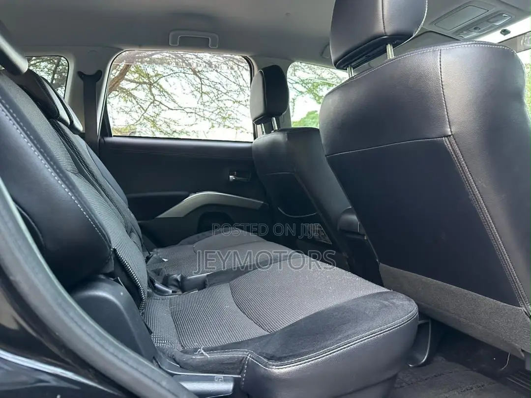 Mitsubishi Outlander 2010 Black