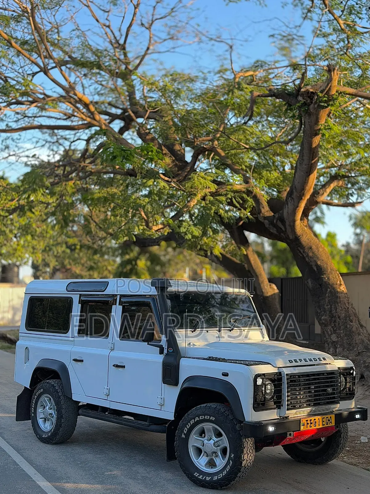 Land Rover Defender 2014 White