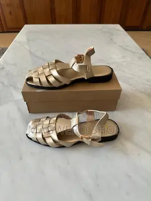 Zara Shous