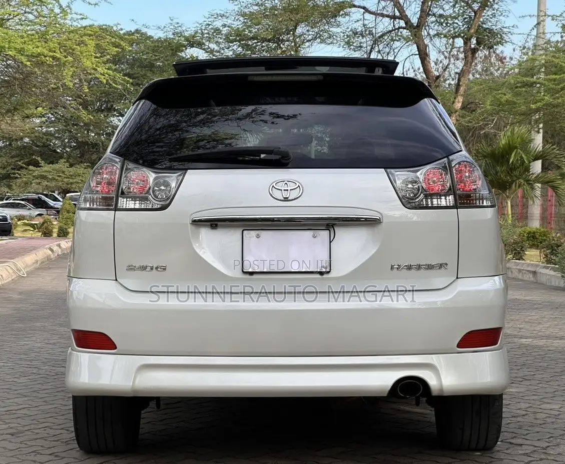 Toyota Harrier 2009 White