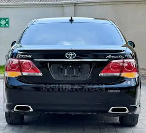 Toyota Crown 2010 Black
