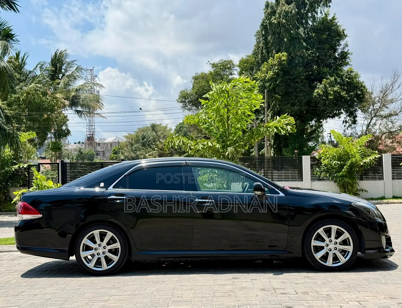 Toyota Crown 2010 Black