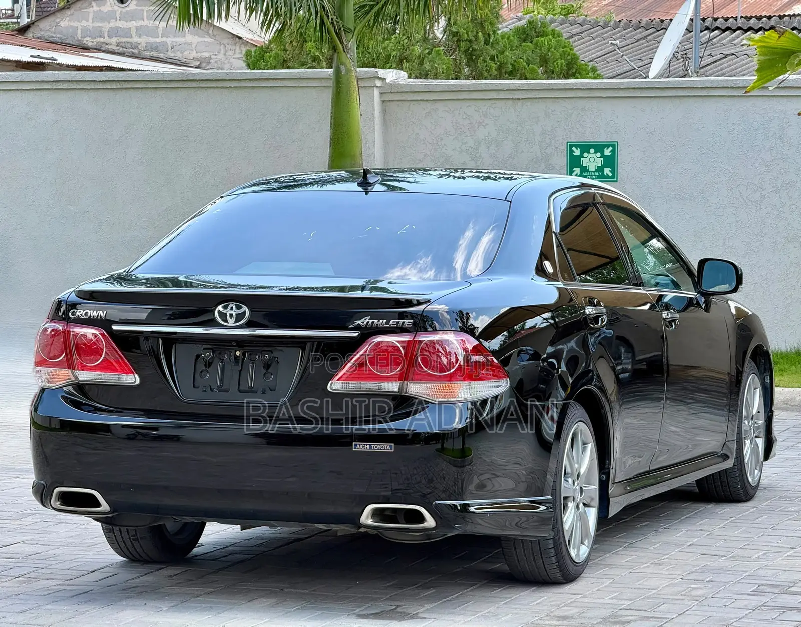 Toyota Crown 2010 Black