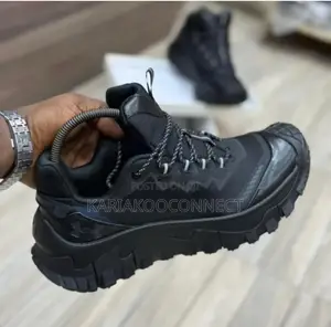 Under Armour Trail Sneakers