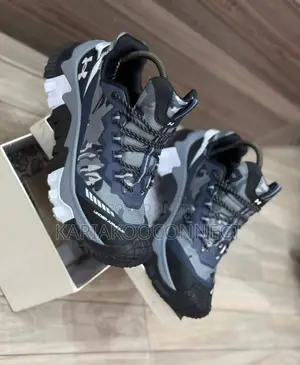 Under Armour Trail Sneakers