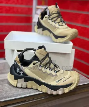 Under Armour Trail Sneakers