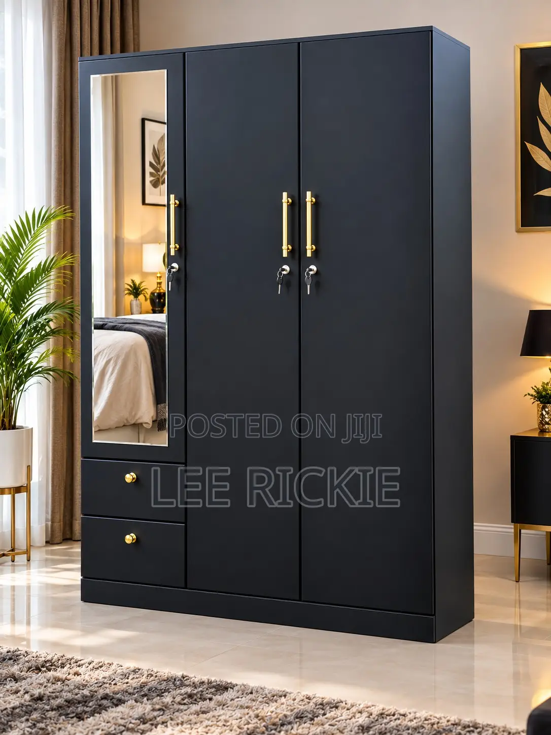 Modern 3-Door Bedroom Wardrobe With Mirror Drawers