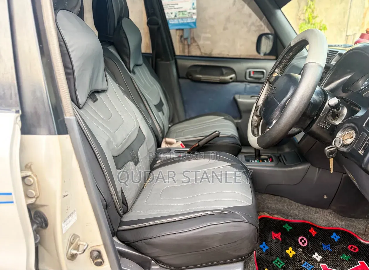 Toyota RAV4 2002 White