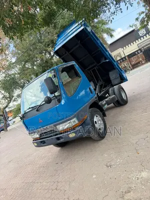 Mitsubishi Canter Tipper Up Spring Juu 2.5 Tonnes Unregistered(mpya).