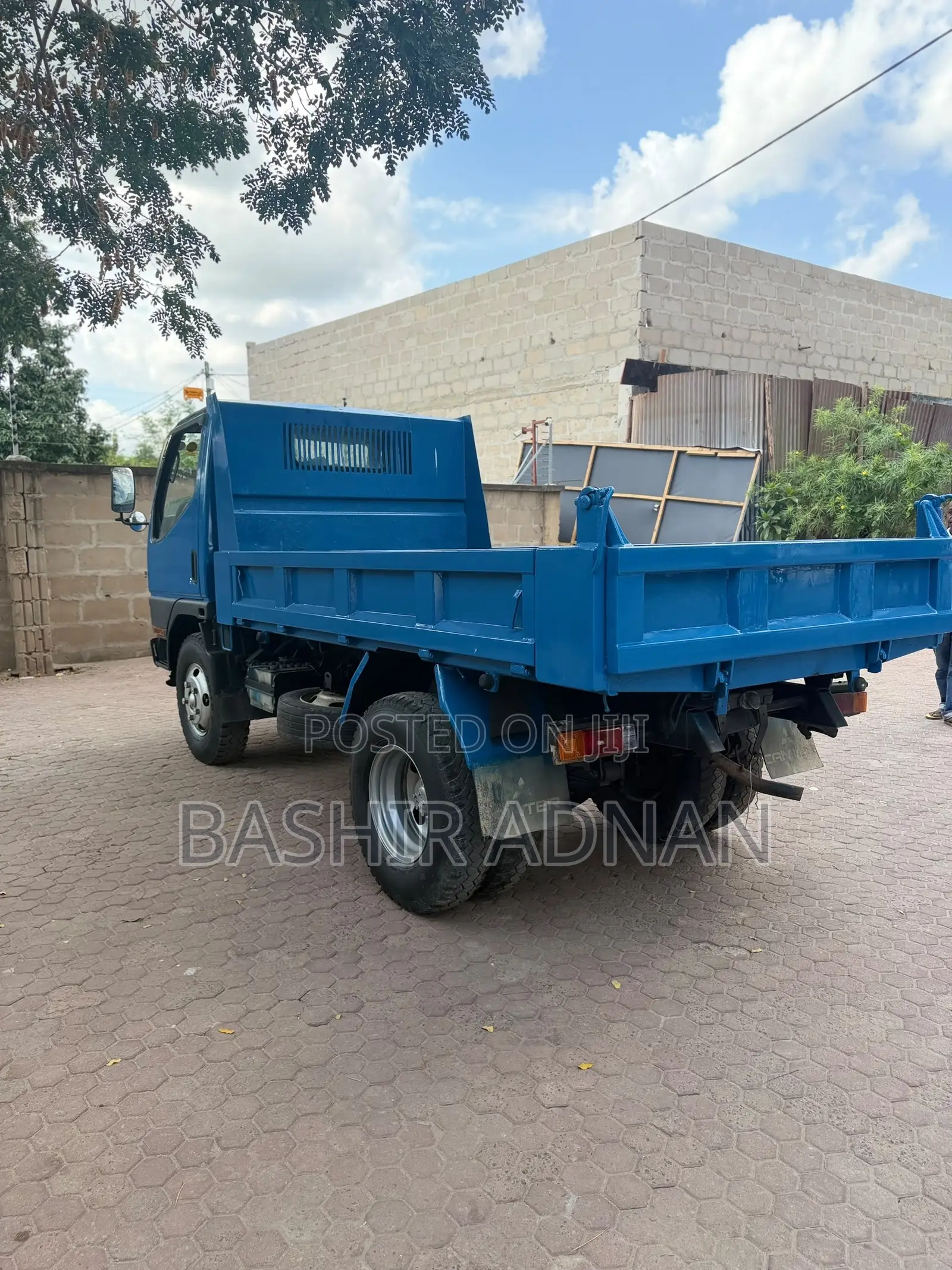 Mitsubishi Canter Tipper Up Spring Juu 2.5 Tonnes Unregistered(mpya).