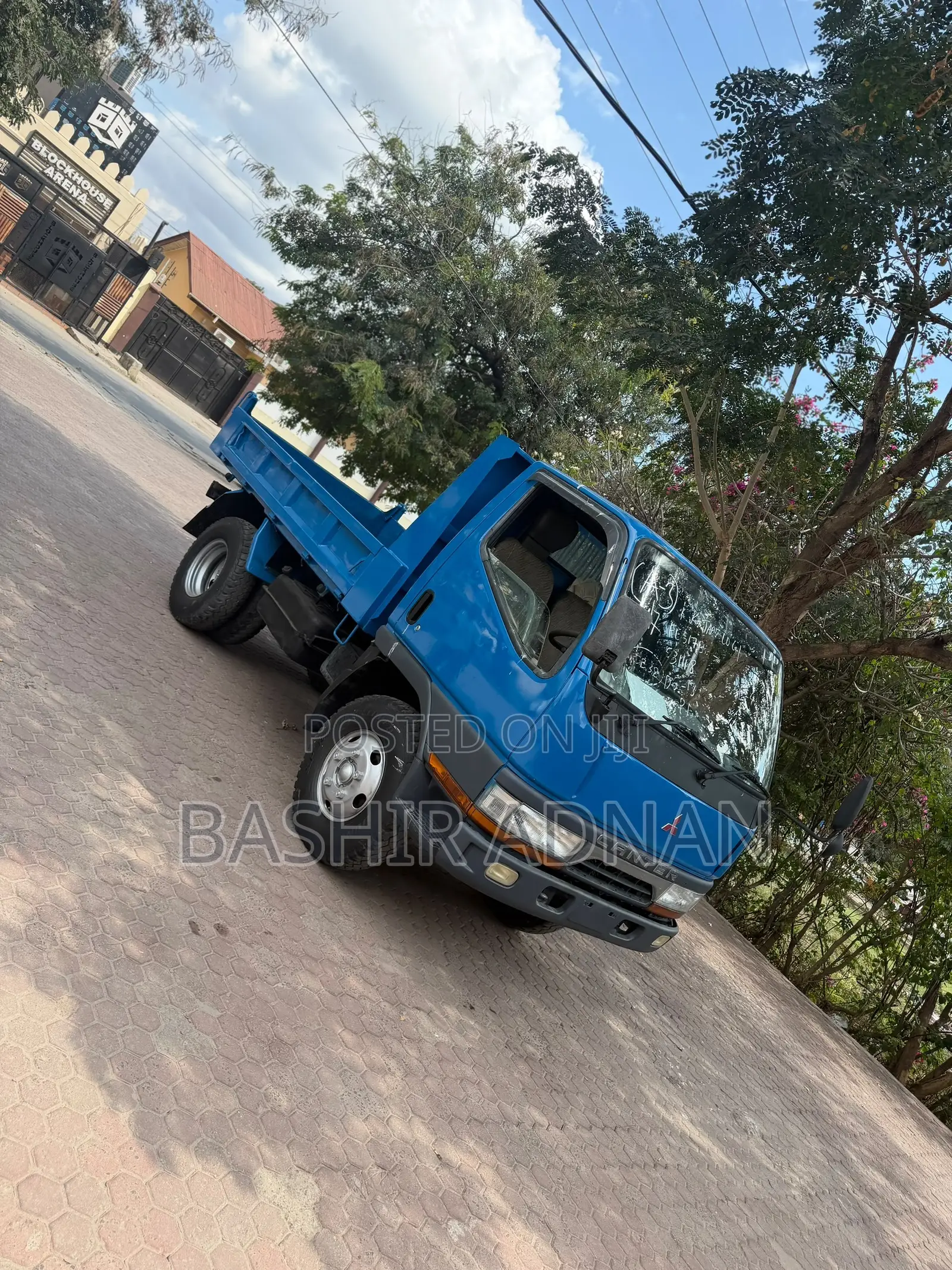 Mitsubishi Canter Tipper Up Spring Juu 2.5 Tonnes Unregistered(mpya).