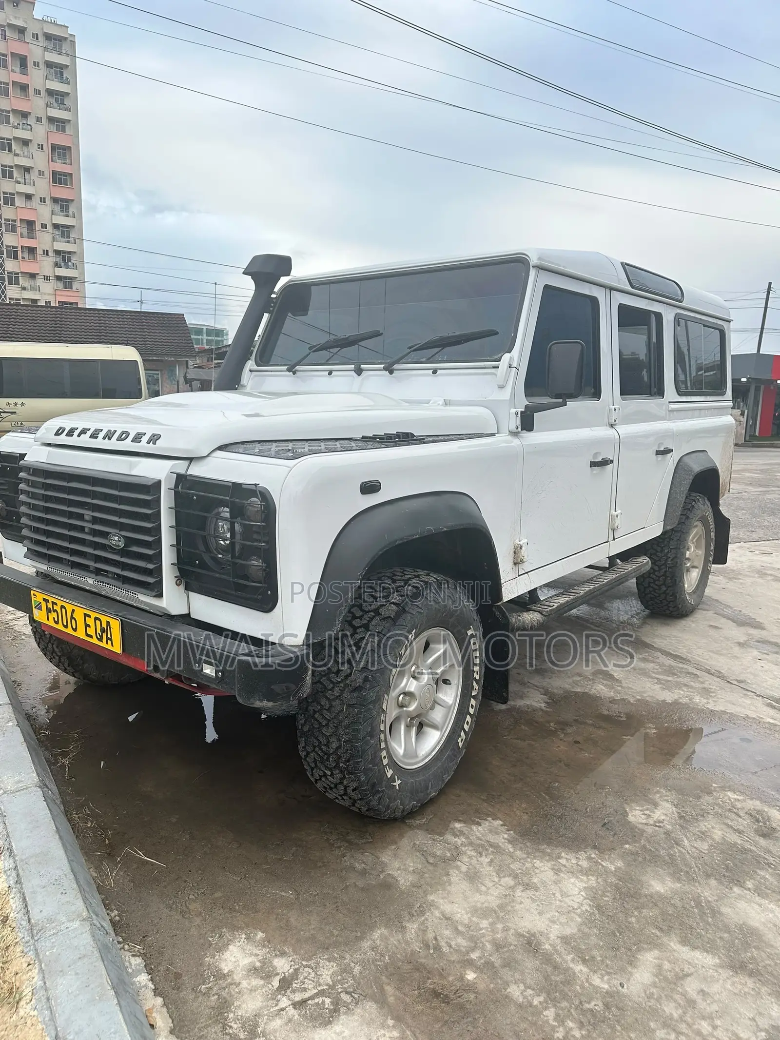 Land Rover Defender 2014 White