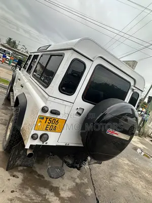Land Rover Defender 2014 White