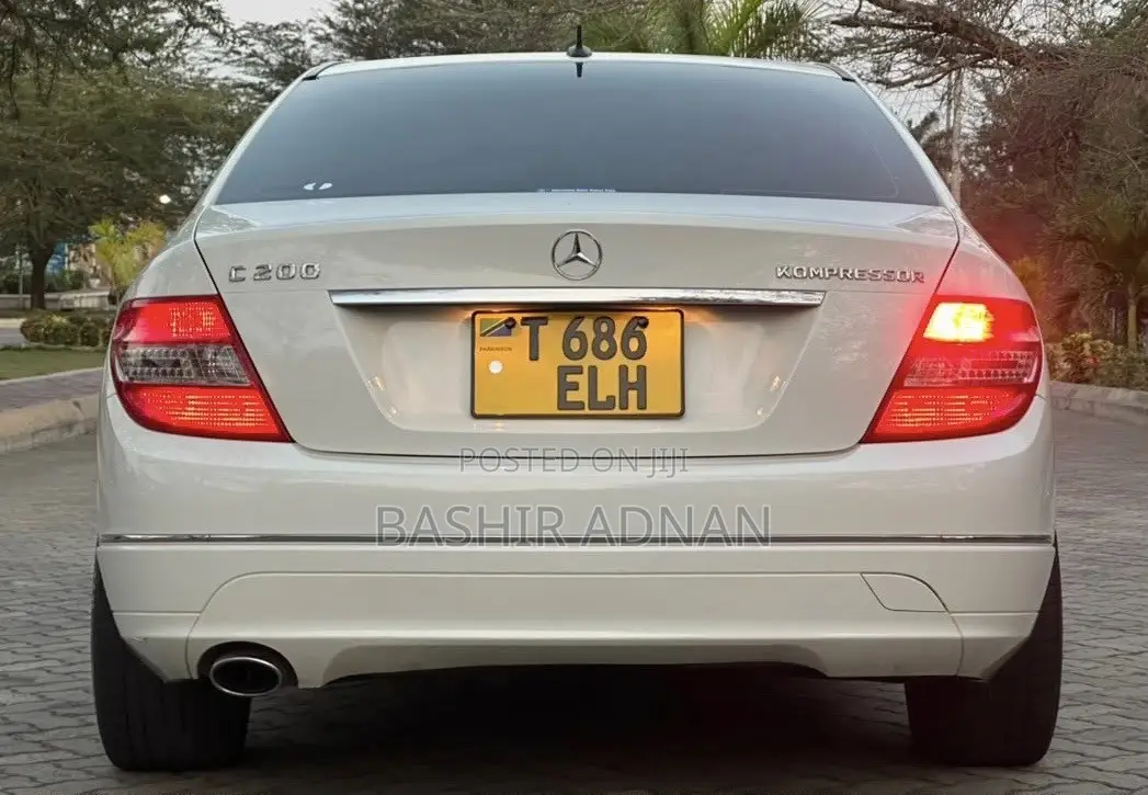 Mercedes-Benz C-Class 2007 White