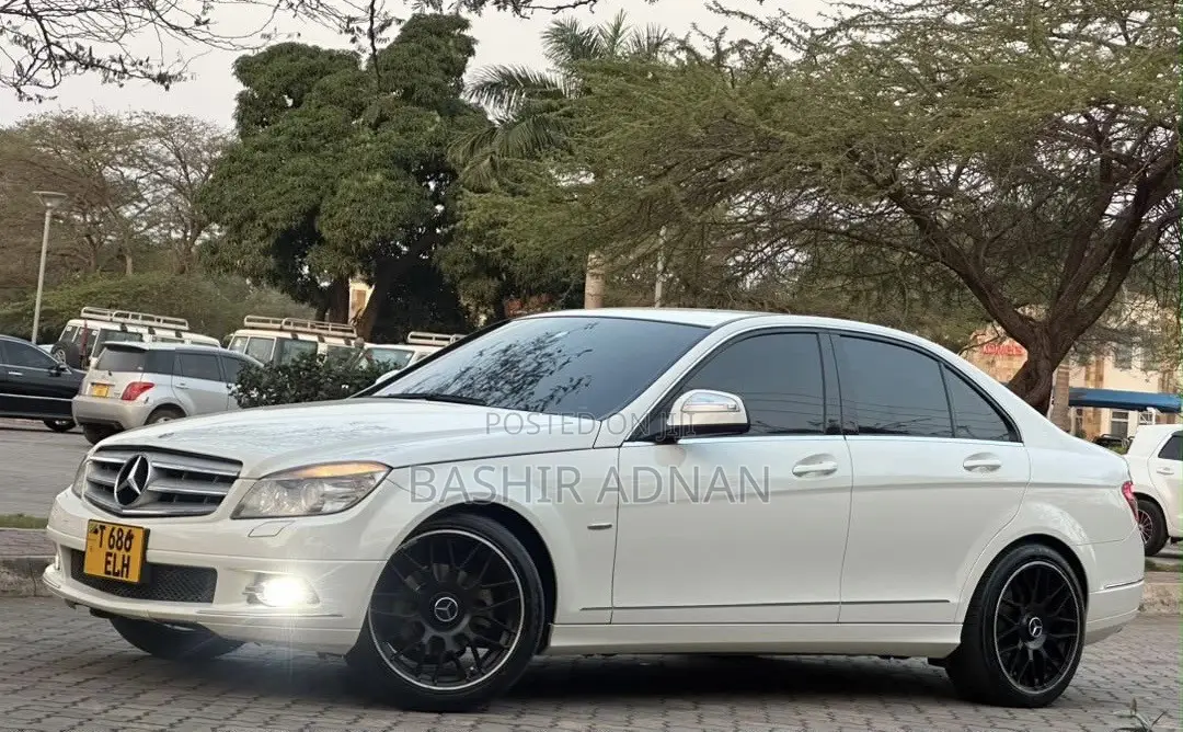 Mercedes-Benz C-Class 2007 White