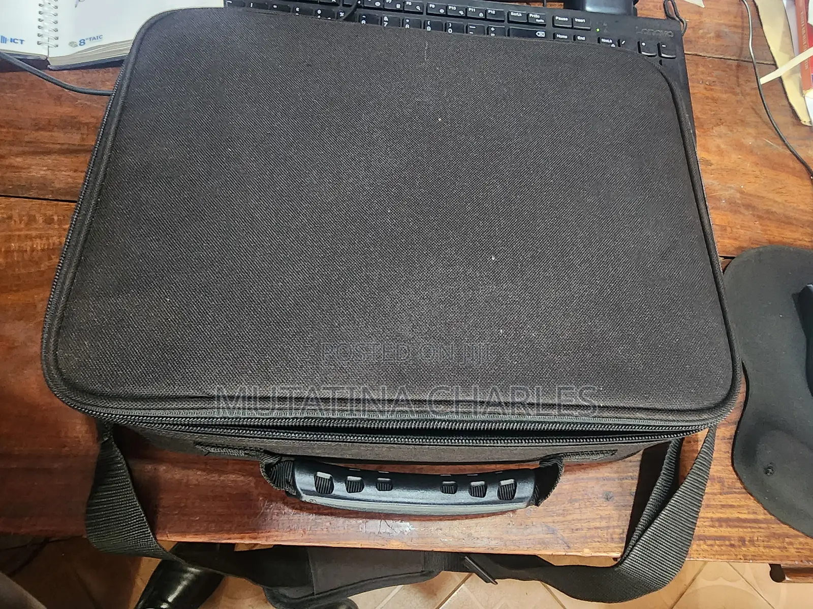 OTDR(Optical Time-Domain Reflectometer) HSV-600 Series.