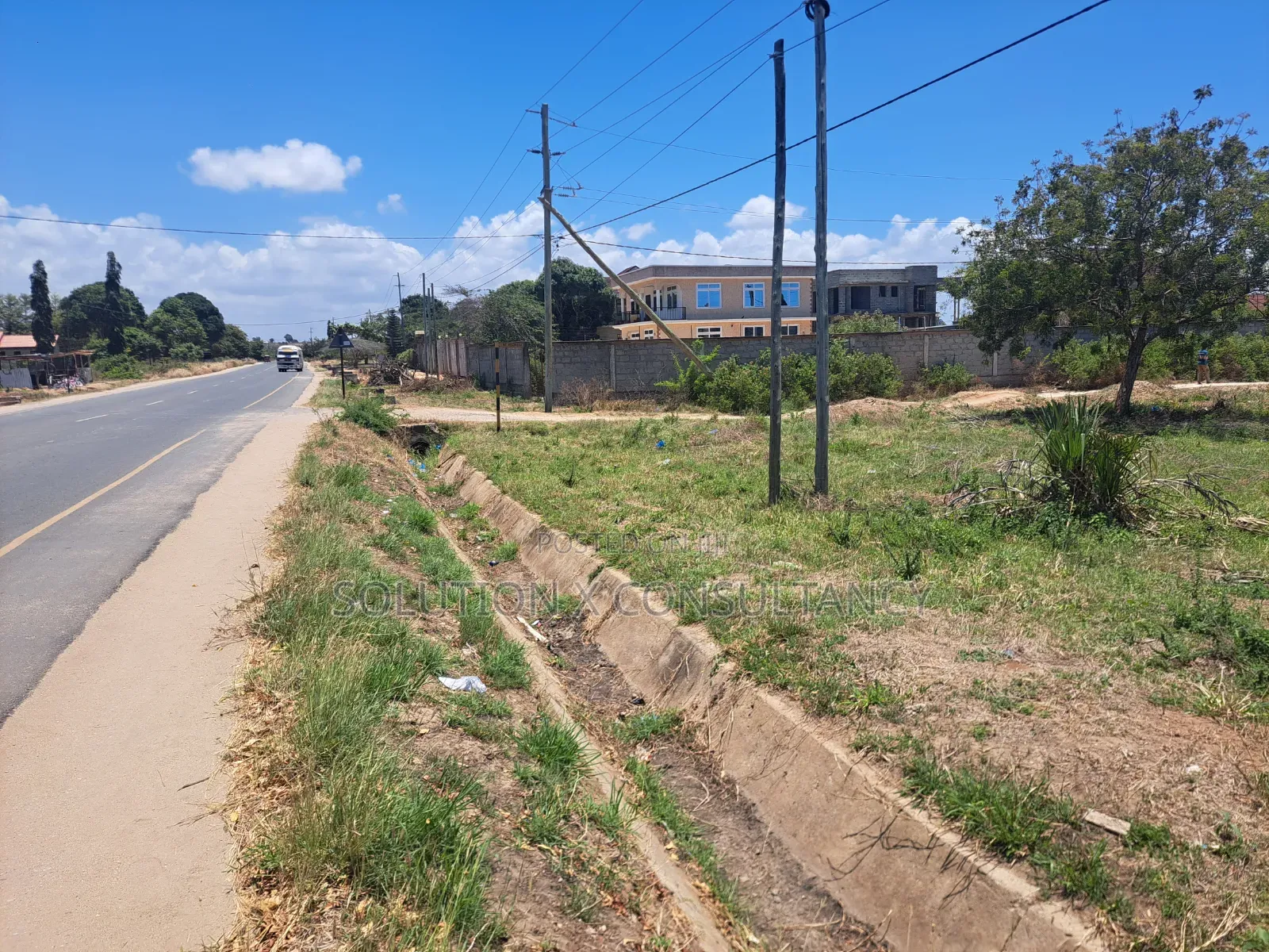 Kiwanja Kinauzwa Mbweni Mpiji
