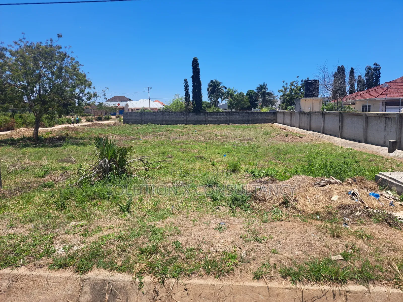 Kiwanja Kinauzwa Mbweni Mpiji