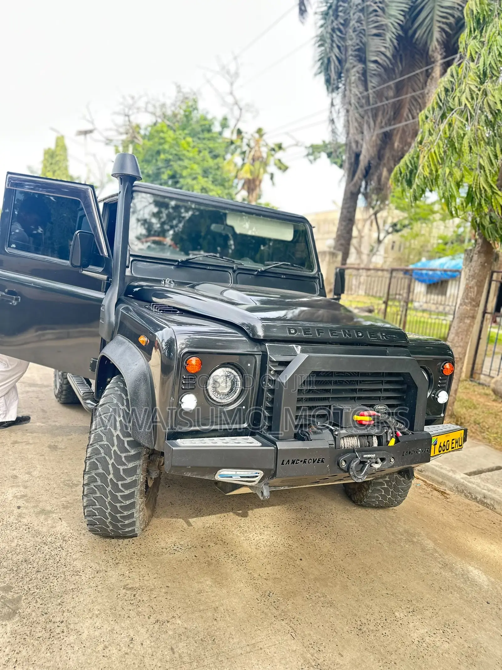 Land Rover Defender 2015 Matt Black