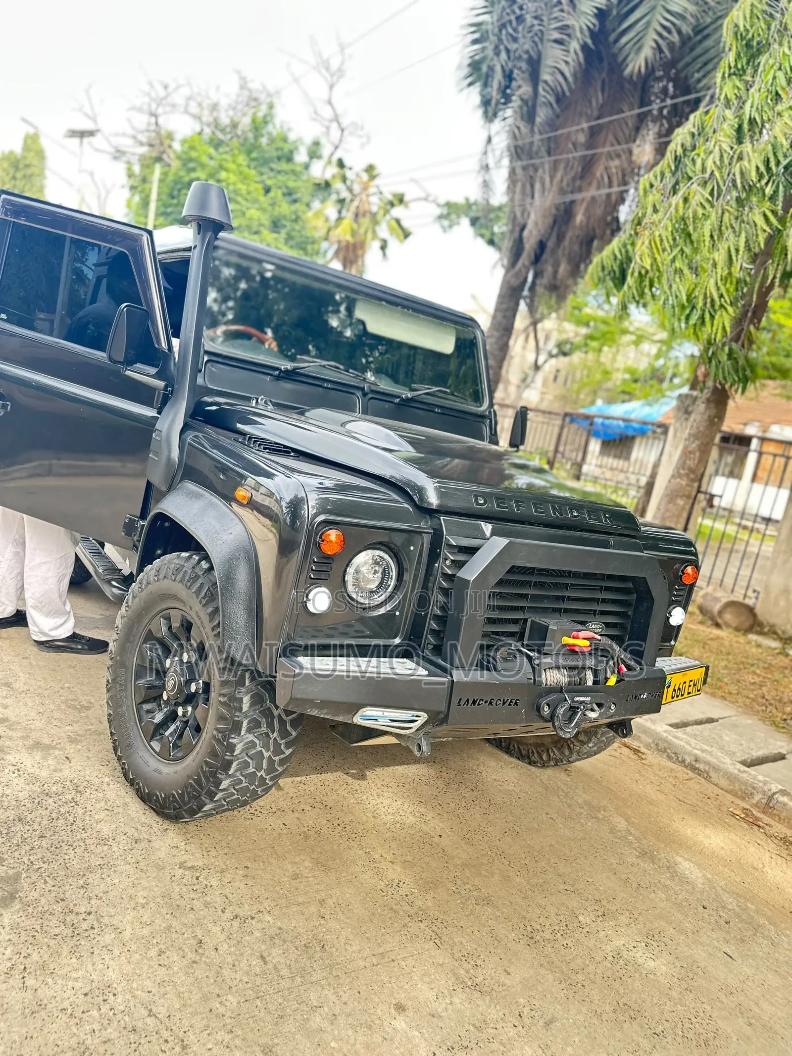 Land Rover Defender 2015 Matt Black