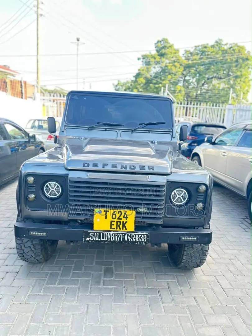 Land Rover Defender 2015 Gray