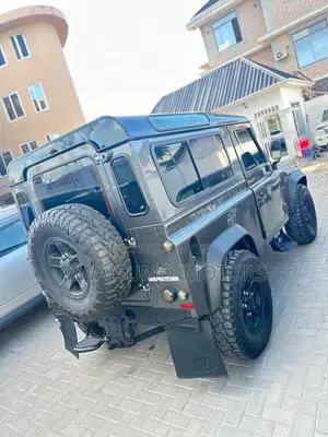 Land Rover Defender 2015 Gray