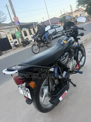 Bajaj Boxer 125 2024 Black